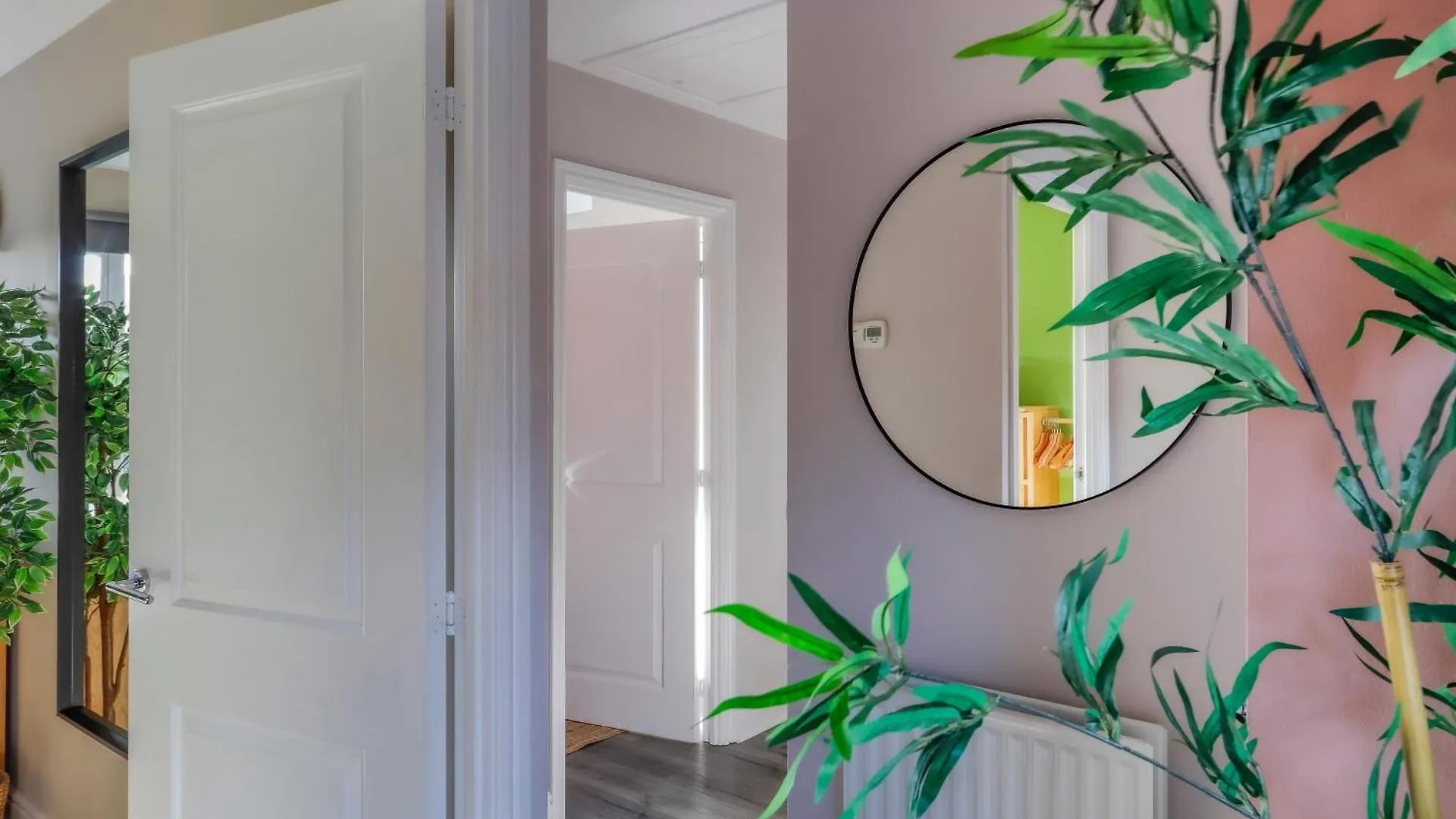 Noah Suite By Koya Homes - 2-Bed Apartment, Cardiff City Stadium View & Free Parking 0*,