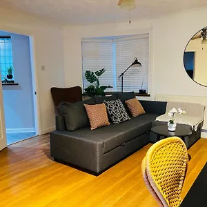 Irene By Koya Homes - 2-bedroom Bungalow, Centre & Free Parking Cardiff