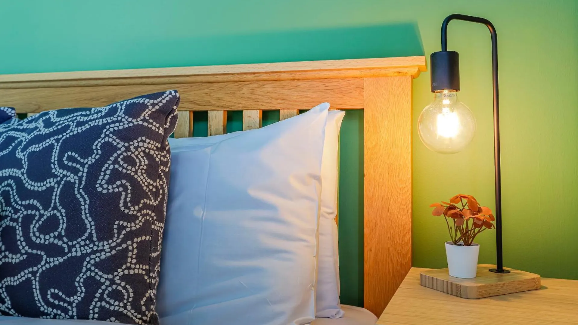 Noah Suite By Koya Homes - 2-Bed Apartment, Cardiff City Stadium View & Free Parking Holiday home